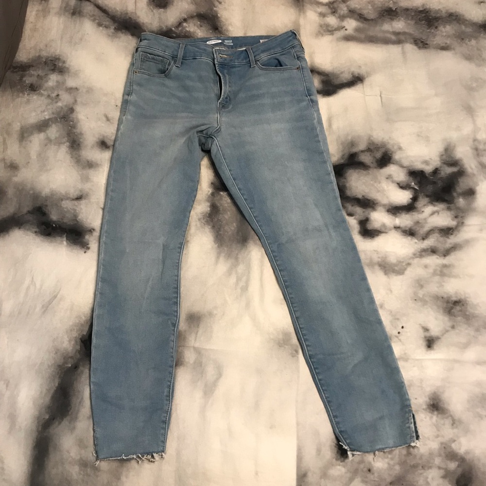 NWOT Old Navy Frayed Skinny Jeans